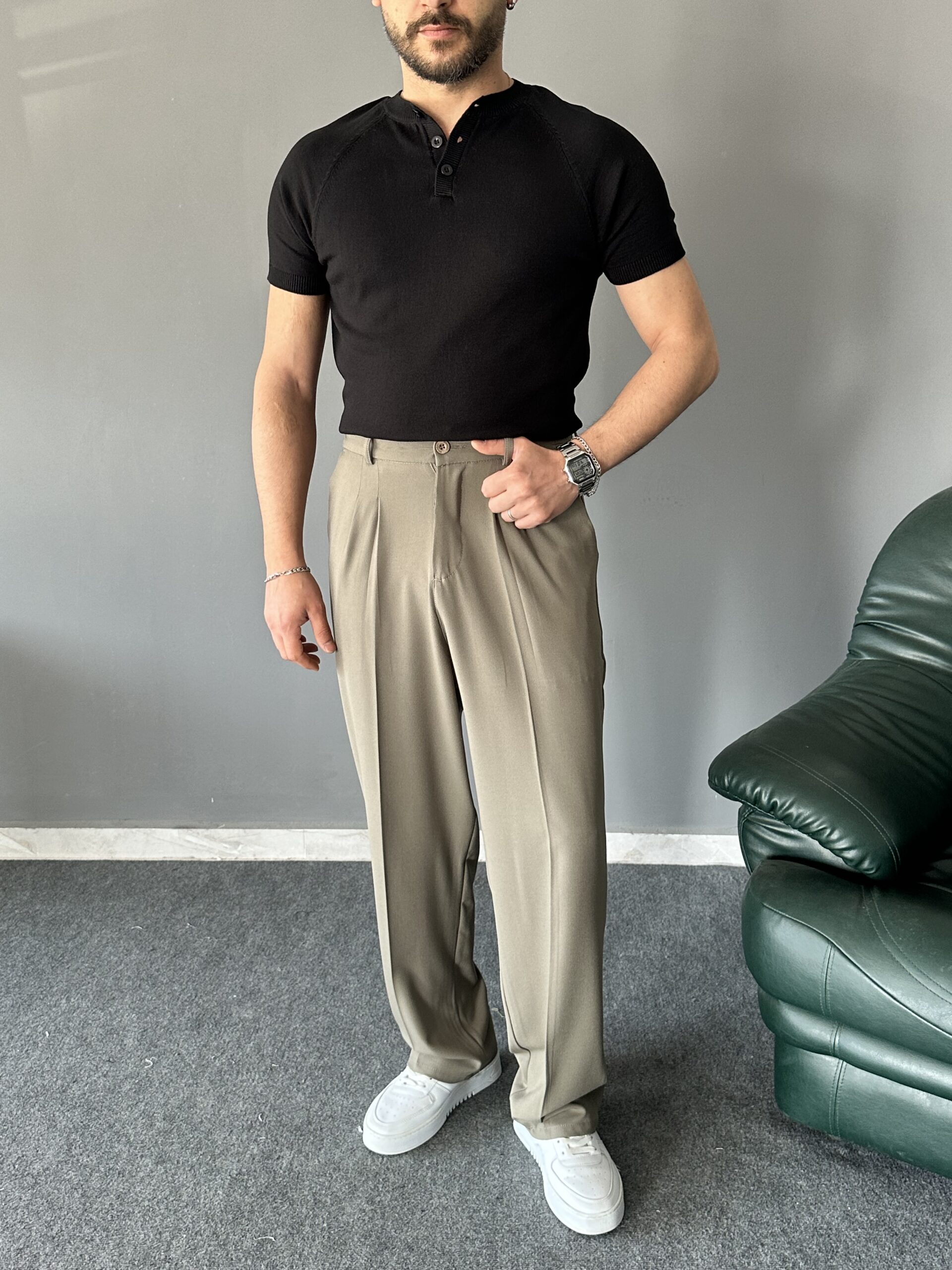Hakim Yakalı Reglan Kol Siyah Triko
